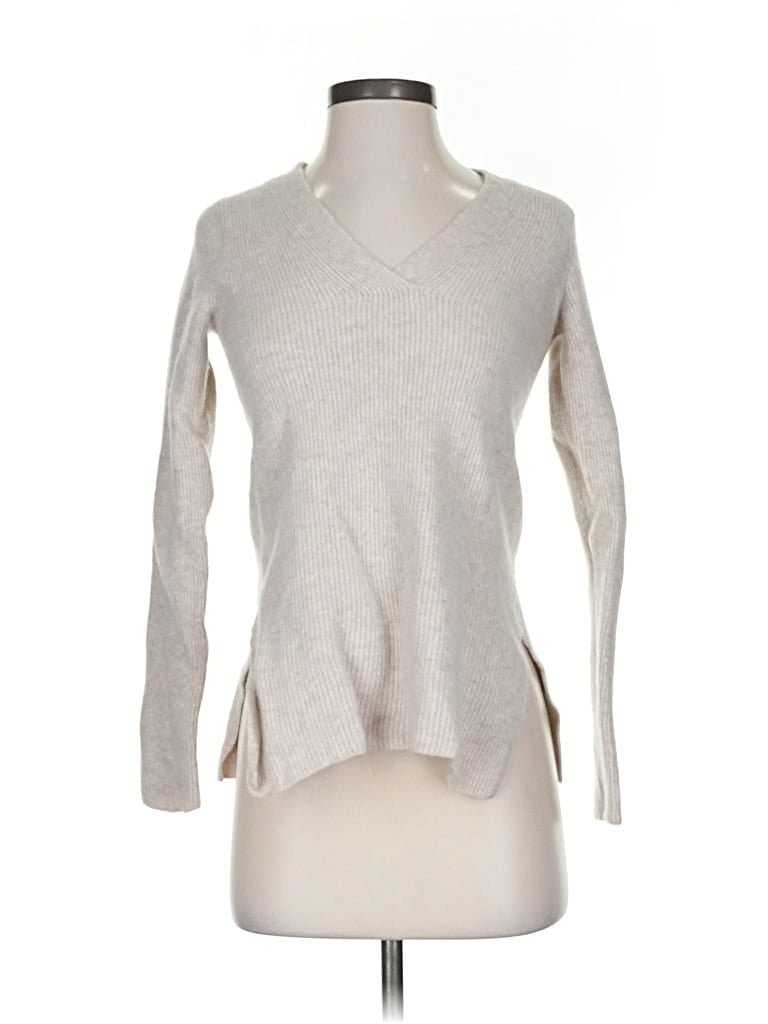 Click to view more detailed imagery on our partner's website Pre-owned Vince Wool Pullover Sweater In Gray