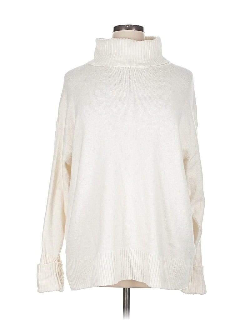Pre-owned Old Navy Turtleneck Sweater In White