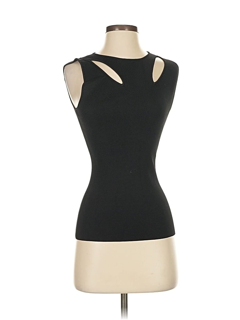 Pre-owned Intermix Sleeveless T-shirt In Black