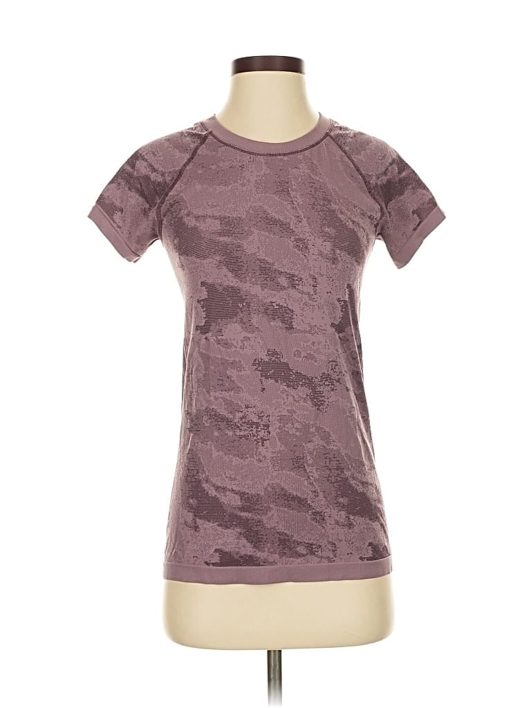 Click to view more detailed imagery on our partner's website Pre-owned Athleta Active T-shirt In Pink