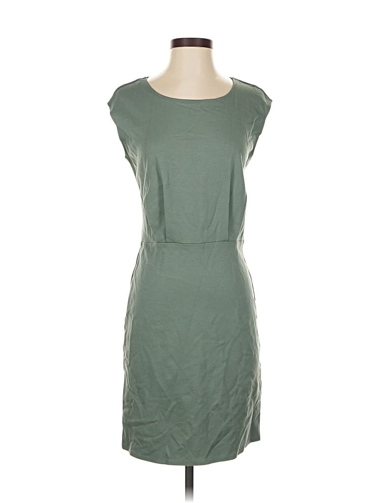 Click to view more detailed imagery on our partner's website Pre-owned Nine West Casual Dress In Green