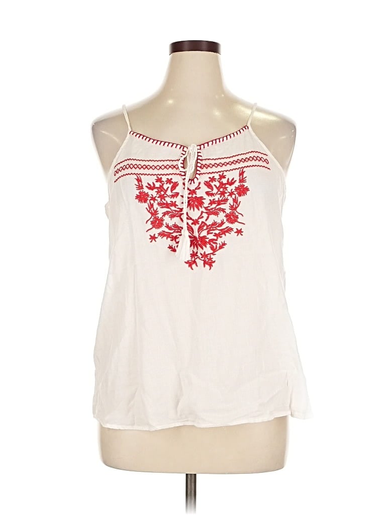 Pre-owned Charming Charlie Sleeveless Blouse In White