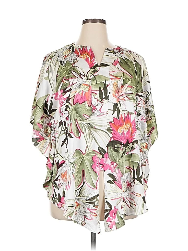 Click to view more detailed imagery on our partner's website Pre-owned Chico's 3/4 Sleeve Blouse In Green