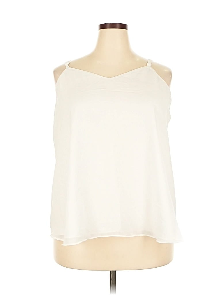 Pre-owned Torrid Sleeveless Blouse In White