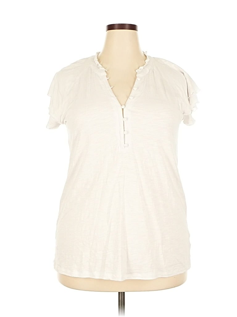 Pre-owned Torrid Short Sleeve Top Ivory Keyhole Neckline Tops In White