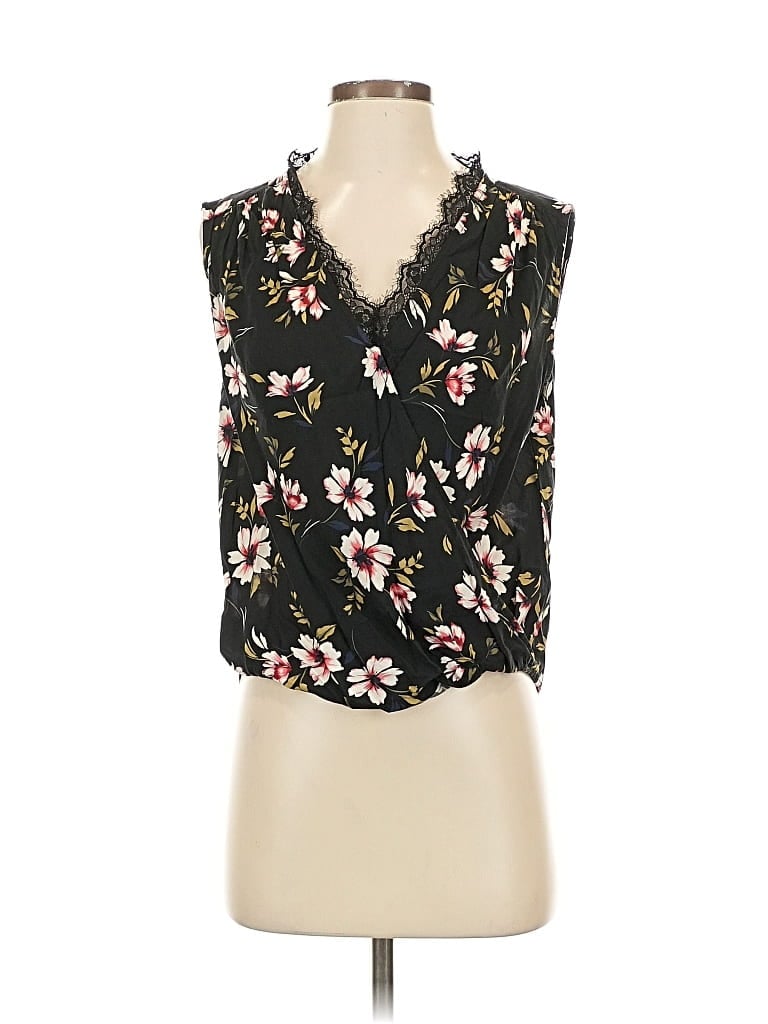Click to view more detailed imagery on our partner's website Pre-owned Velvet By Graham & Spencer Sleeveless Blouse In Black
