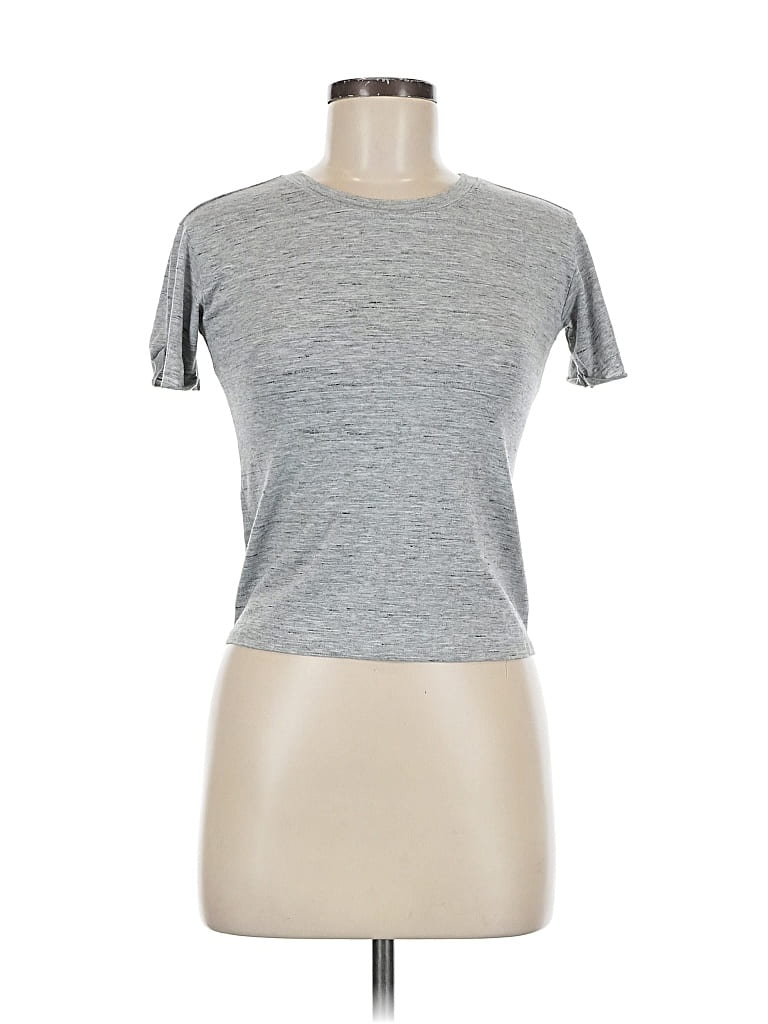 Click to view more detailed imagery on our partner's website Pre-owned Zella Short Sleeve T-shirt In Silver
