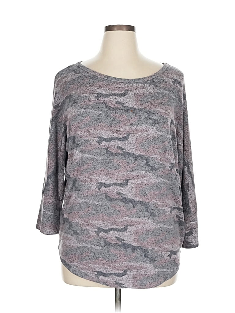 Pre-owned Market & Spruce 3/4 Sleeve T-shirt In Gray