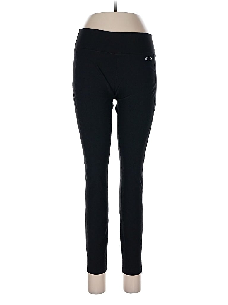 Click to view more detailed imagery on our partner's website Pre-owned Oakley Active Pants In Black