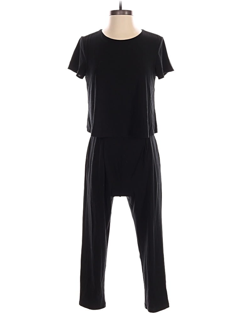 Click to view more detailed imagery on our partner's website Pre-owned Uniqlo Jumpsuit In Black