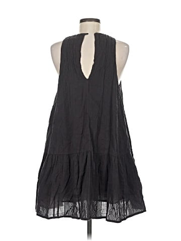 Urban Outfitters Casual Dress (view 2)
