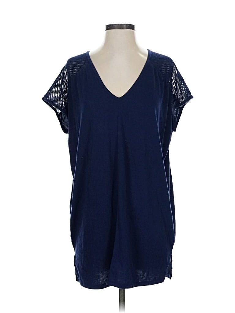 Click to view more detailed imagery on our partner's website Pre-owned Athleta Short Sleeve T-shirt In Blue