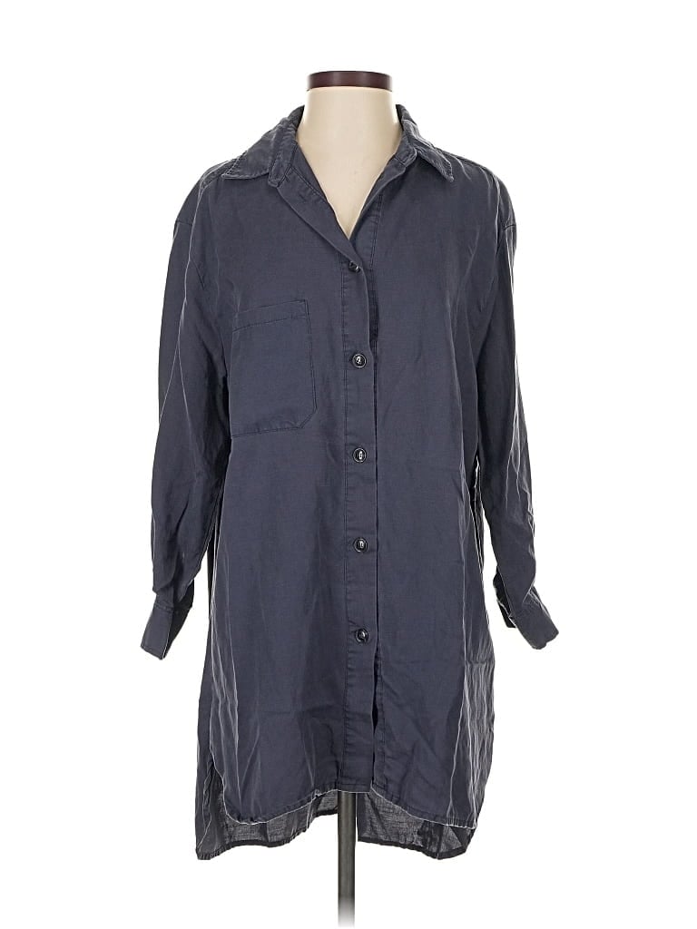 Click to view more detailed imagery on our partner's website Pre-owned Dress Forum Casual Dress In Gray