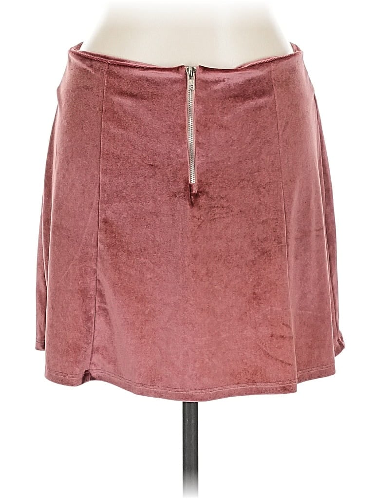 Pre-owned Lezat Casual Skirt In Burgundy