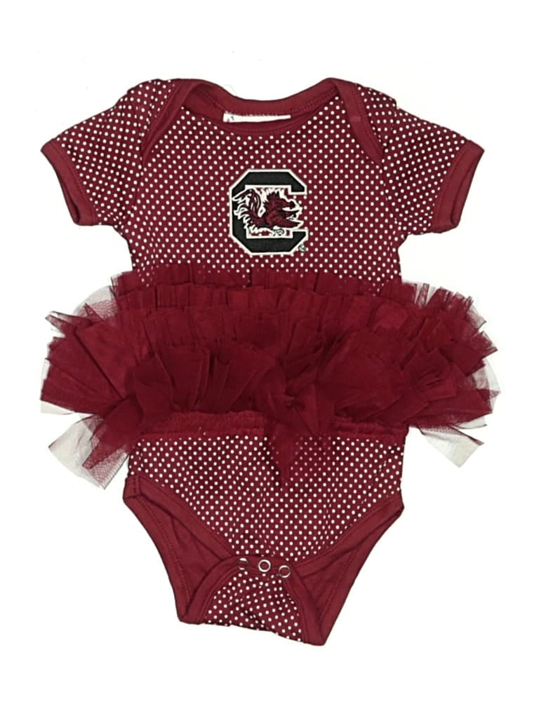 Pre-owned Two Feet Ahead Babies' Short Sleeve Onesie In Burgundy