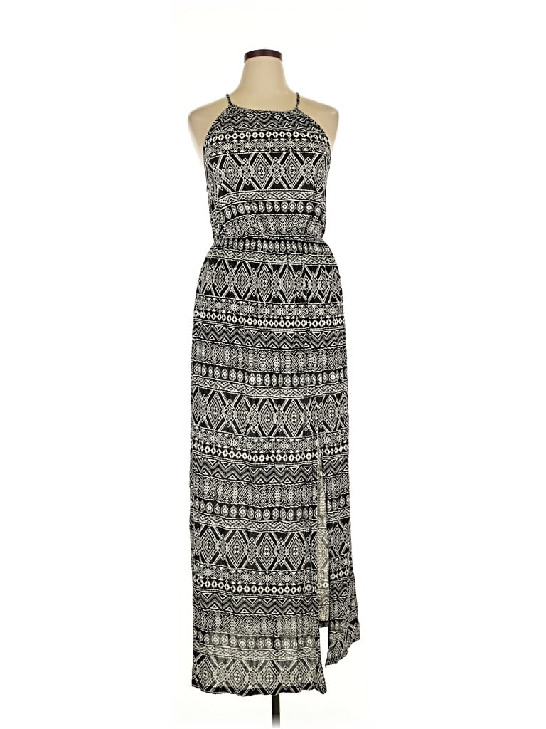 Click to view more detailed imagery on our partner's website Pre-owned Forever 21 Casual Dress In Gray
