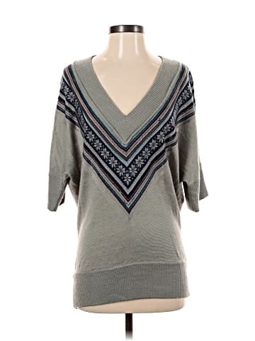 Romeo & Juliet Couture 3/4 Sleeve Top (view 1)