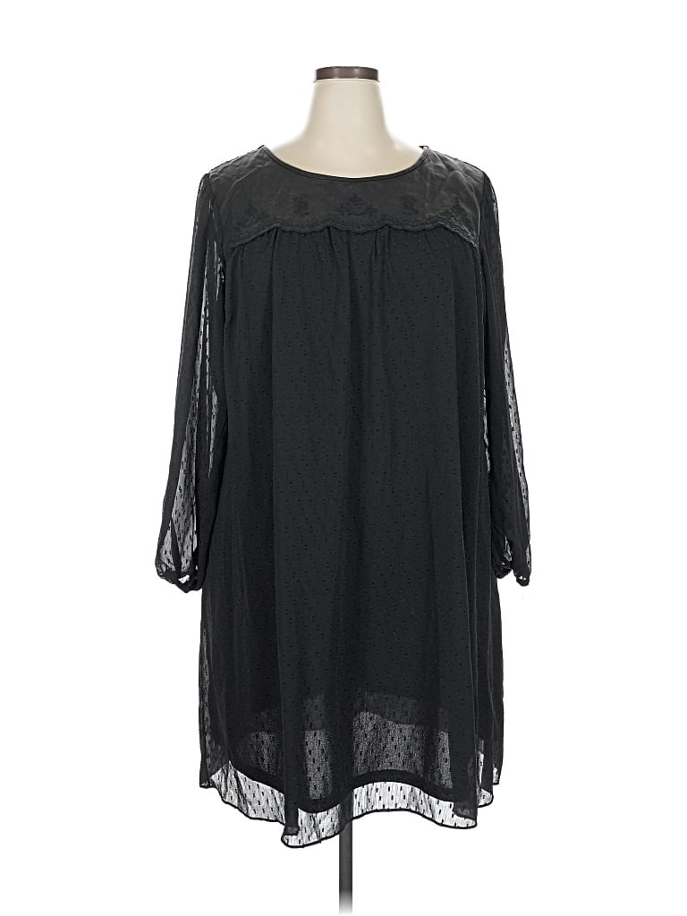 Click to view more detailed imagery on our partner's website Pre-owned City Chic Casual Dress In Black
