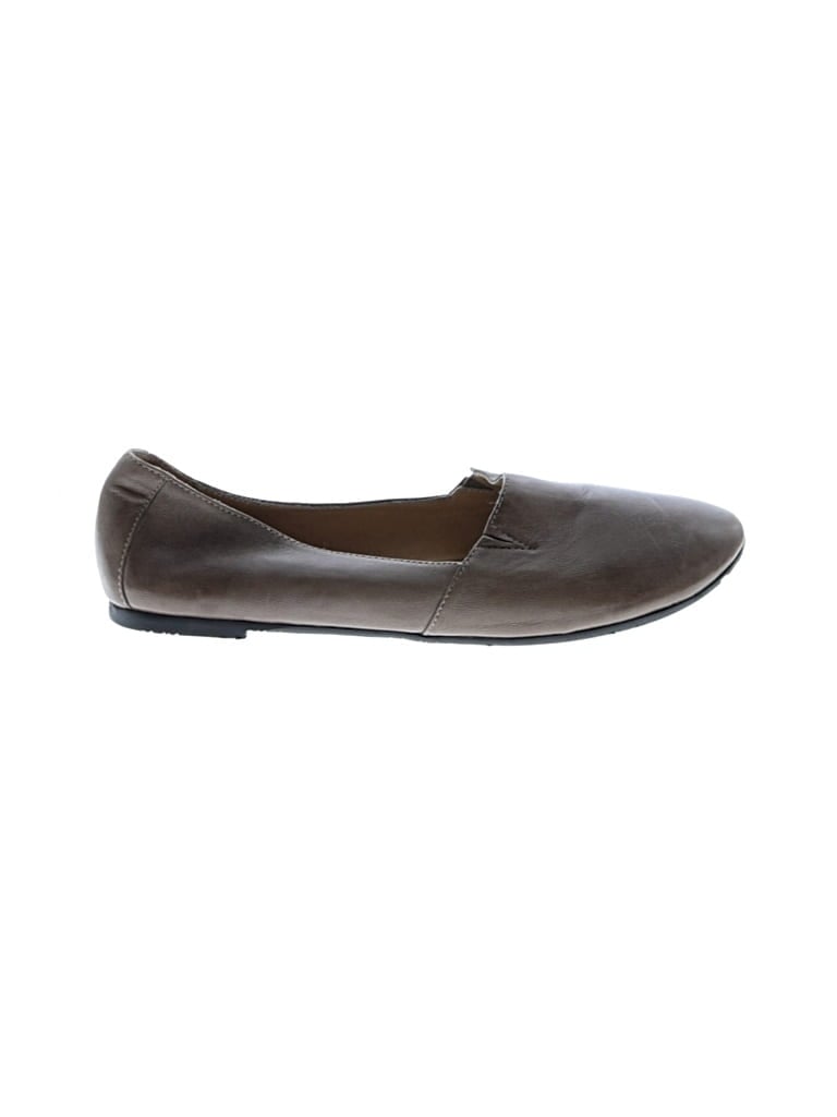 Click to view more detailed imagery on our partner's website Pre-owned Chocolat Blu Flats In Brown