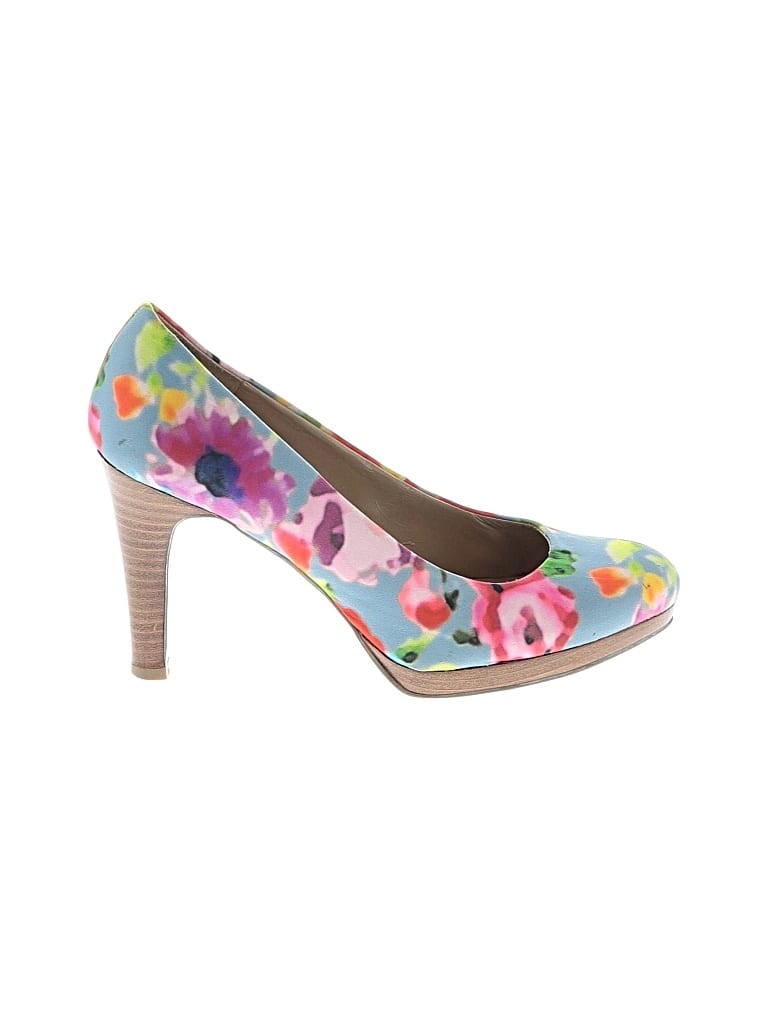 Pre-owned Bandolino Heels In Pink