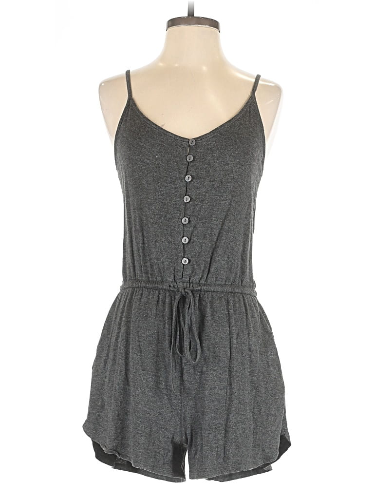 Pre-owned Colsie Romper In Gray