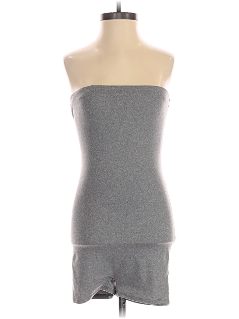 Pre-owned Fashion Nova Romper In Gray