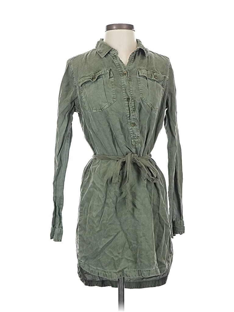 Click to view more detailed imagery on our partner's website Pre-owned Abercrombie & Fitch Long Sleeve T-shirt In Green