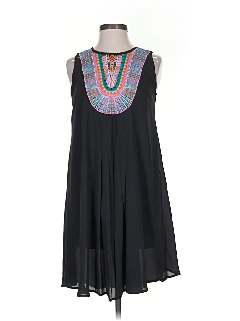 Pre-owned Thyme And Honey Casual Dress In Black