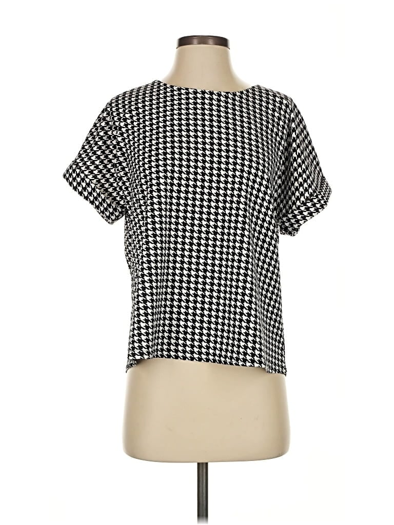 Click to view more detailed imagery on our partner's website Pre-owned Melloday Short Sleeve Blouse In Black