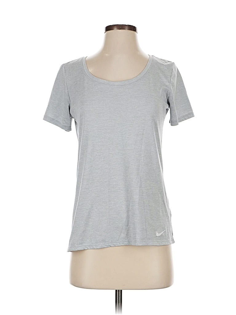 Pre-owned Nike Active T-shirt In Gray