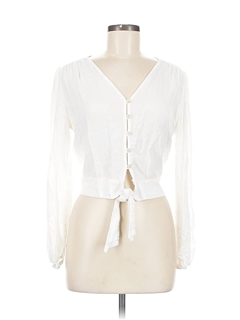 Click to view more detailed imagery on our partner's website Pre-owned Final Touch Long Sleeve Blouse In White