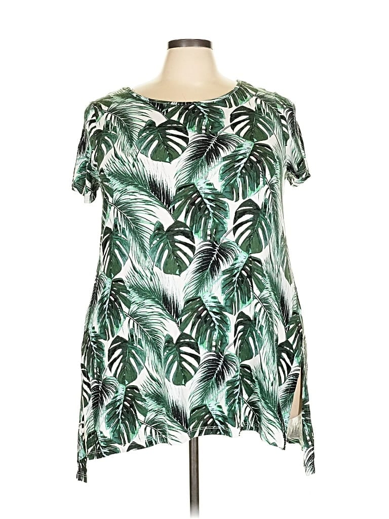 Pre-owned Carolina Belle Short Sleeve T-shirt In Green