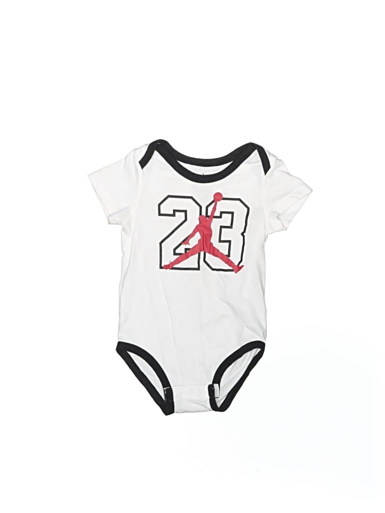 Click to view more detailed imagery on our partner's website Pre-owned Air Jordan Kids' Short Sleeve Onesie In White