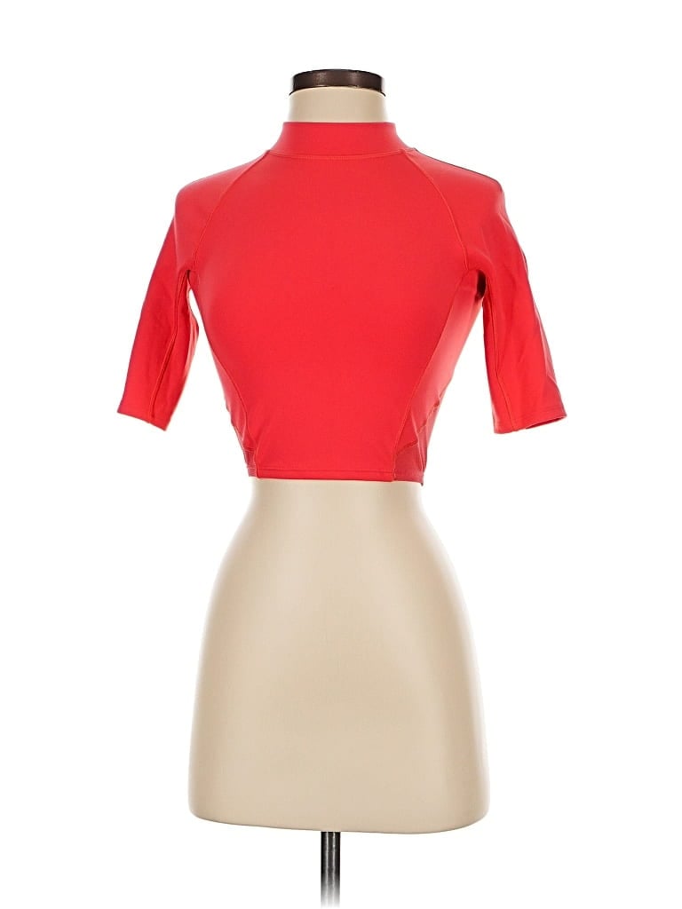 Pre-owned Lululemon Athletica Rash Guard In Red