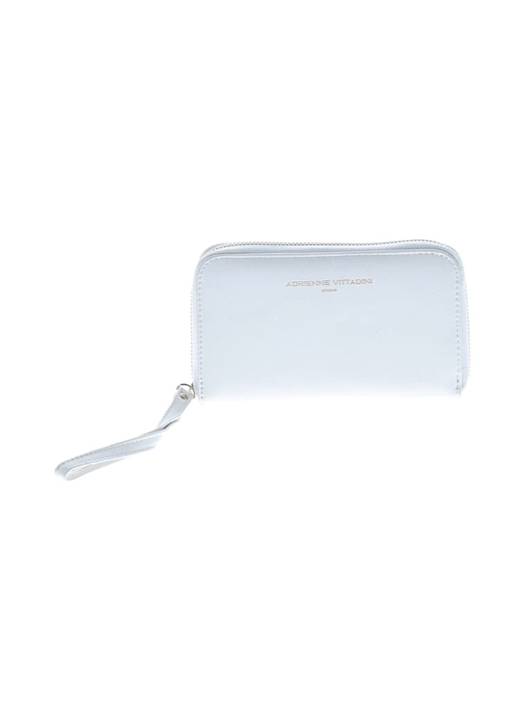 Pre-owned Adrienne Vittadini Wristlet In White