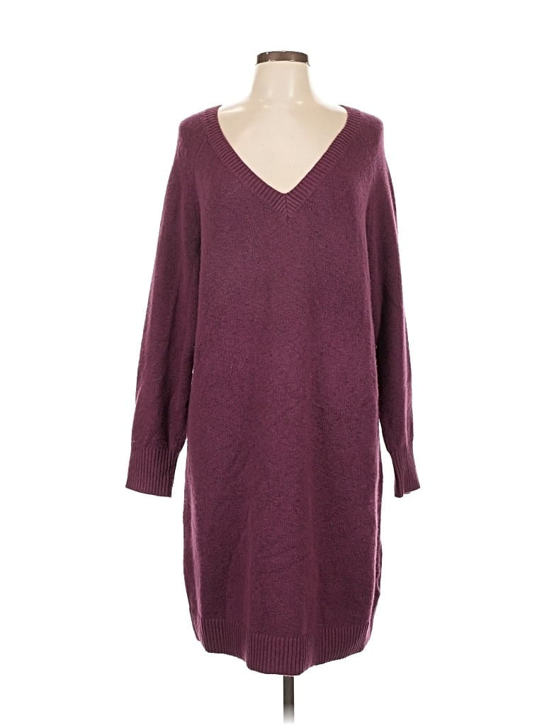 Pre-owned Old Navy Pullover Sweater In Burgundy