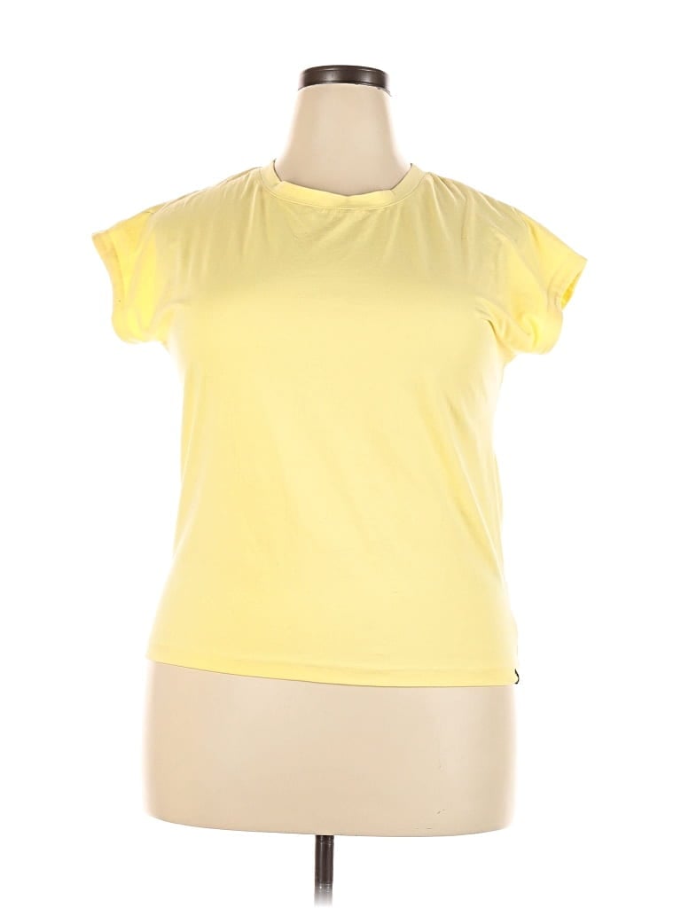 Pre-owned Assorted Brands Active T-shirt In Yellow