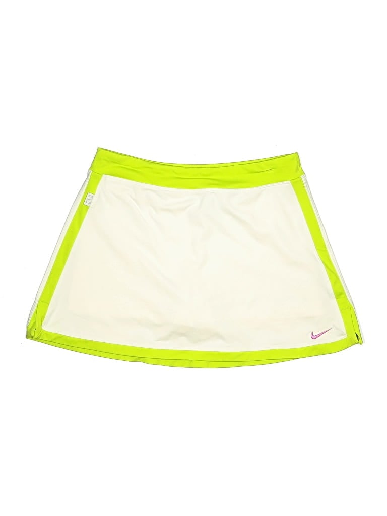 Click to view more detailed imagery on our partner's website Pre-owned Nike Active Skort In White
