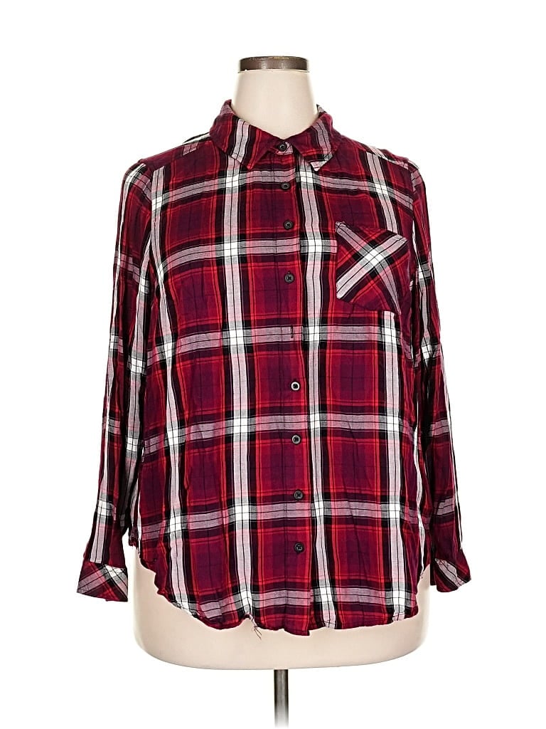 Pre-owned Torrid Long Sleeve Button Down Shirt In Burgundy