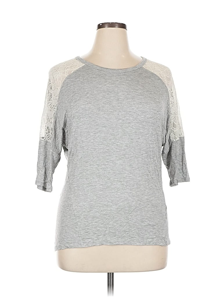 Pre-owned Cha Cha Vente 3/4 Sleeve Top Silver Cold Shoulder Neckline Tops