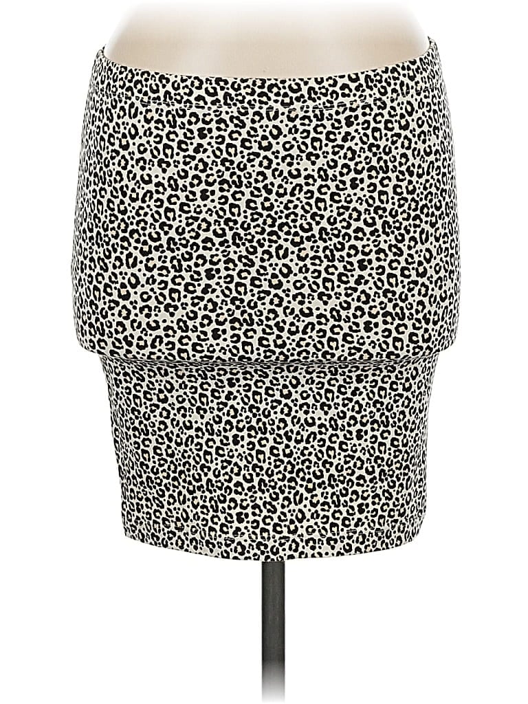 UNBRANDED Pre-owned Casual Skirt In White