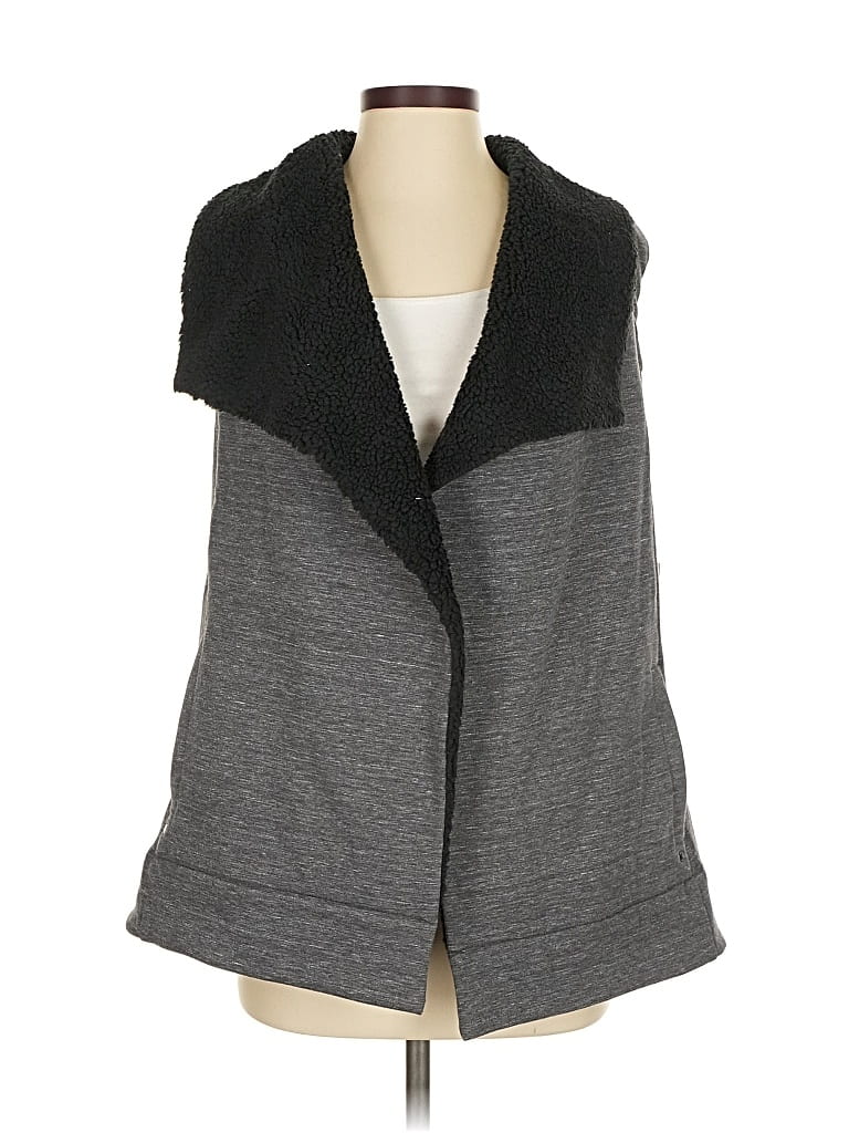 Pre-owned Athleta Vest In Gray