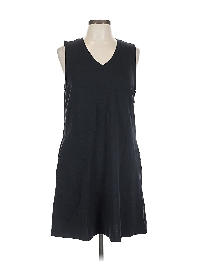 Click to view more detailed imagery on our partner's website Pre-owned Skechers Casual Dress In Black
