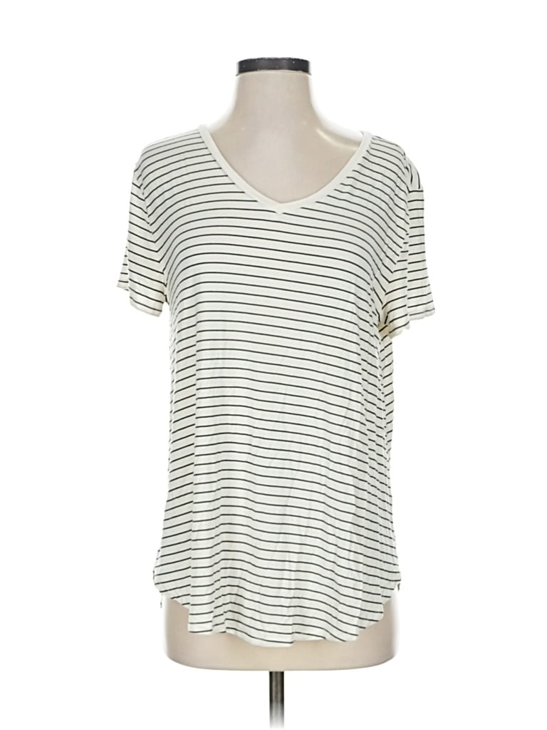 Click to view more detailed imagery on our partner's website Pre-owned Grace & Lace Short Sleeve T-shirt In White