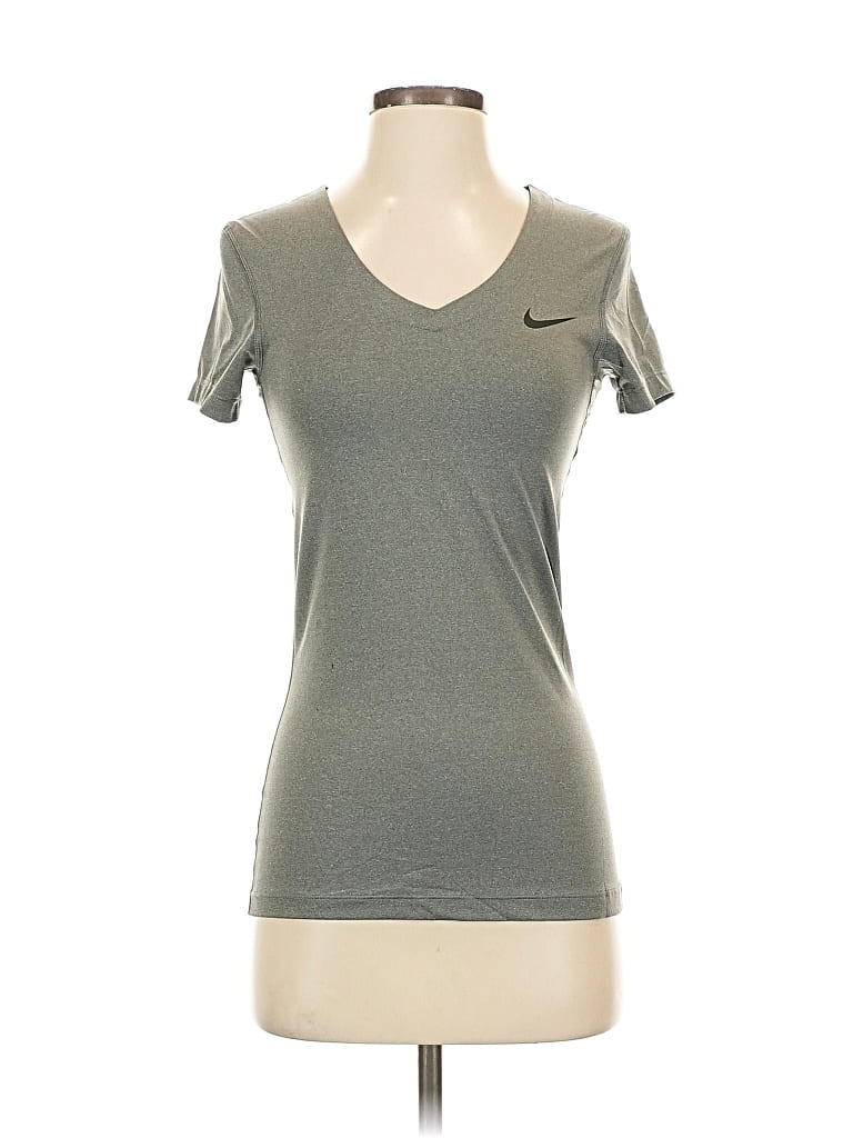 NIKE Pre-owned Active T-shirt In Gray