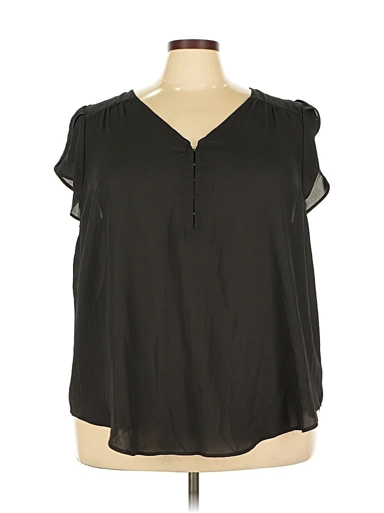 Pre-owned Torrid Short Sleeve Blouse In Black