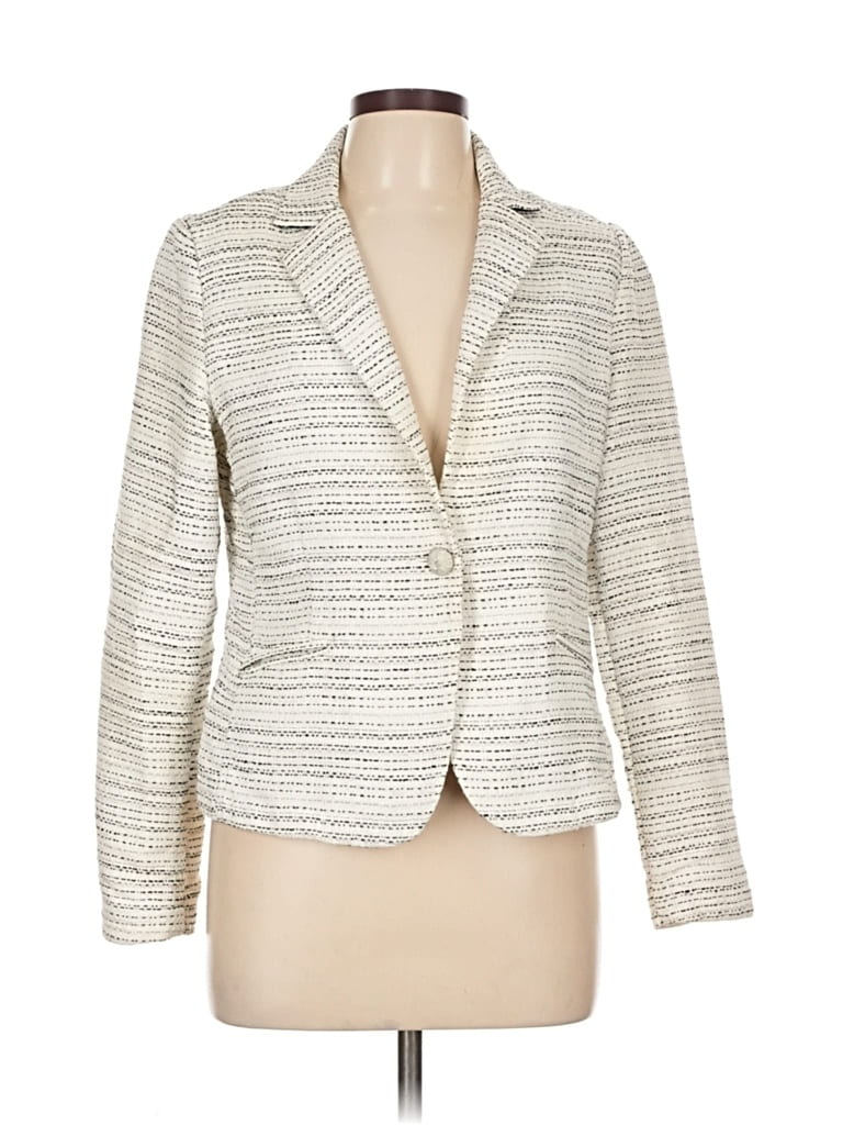 Click to view more detailed imagery on our partner's website Pre-owned Cabi Jacket In White