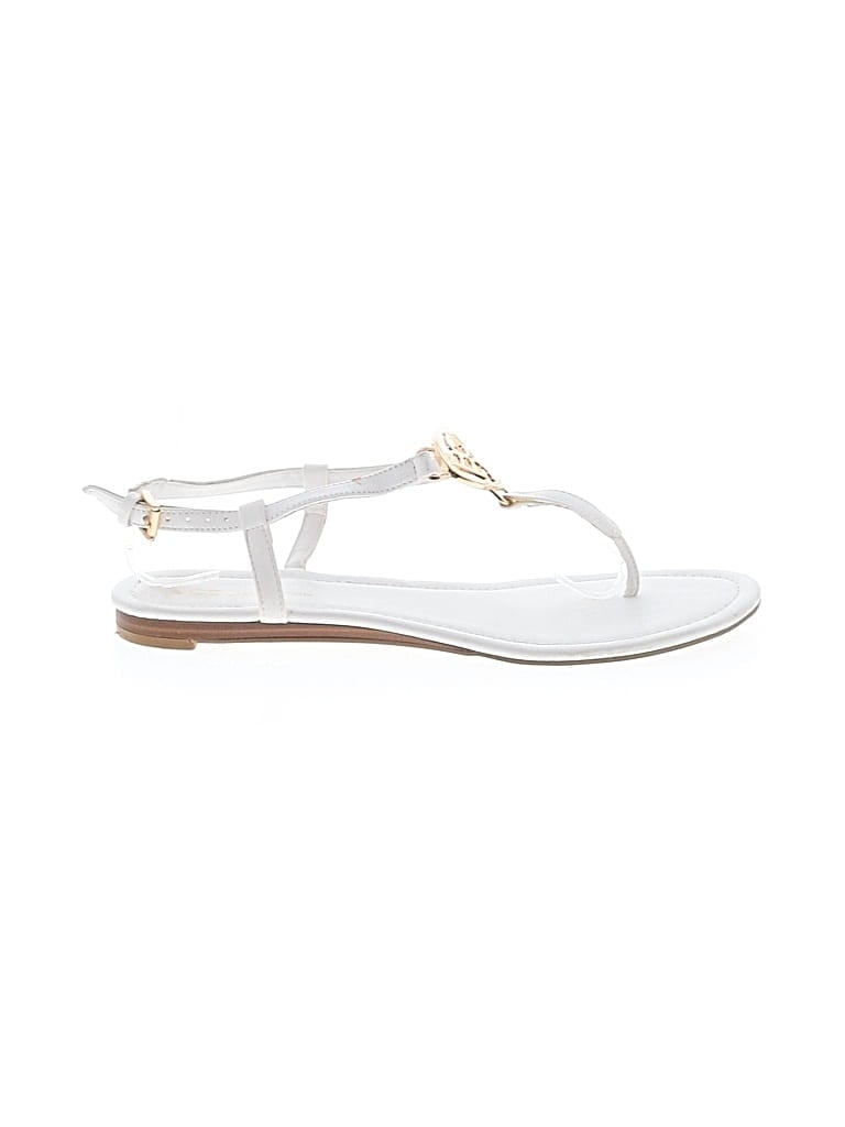 Pre-owned Bcbgeneration Sandals In White