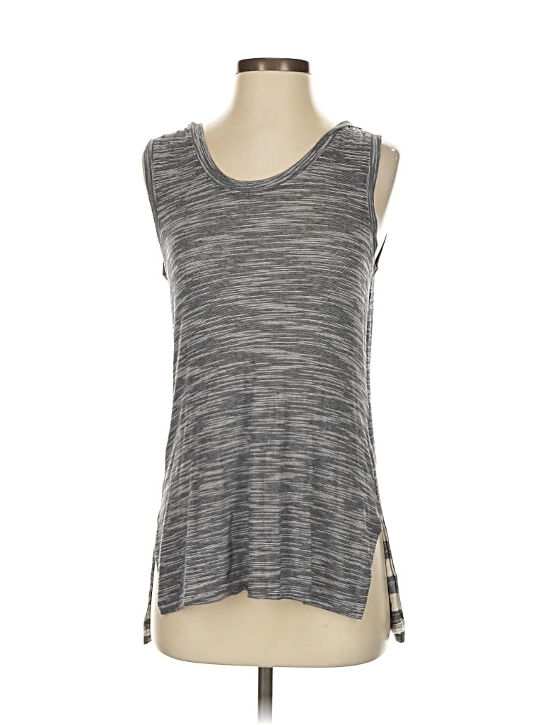 Pre-owned Athleta Sleeveless T-shirt In Gray