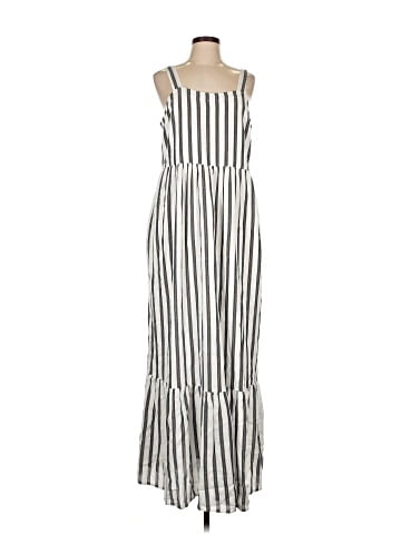 Crown & Ivy Casual Dress (view 1)